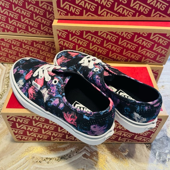 Vans New W / Box Vans Authentic Warped Floral Low Top Lace Up Shoes - Picture 8 of 11